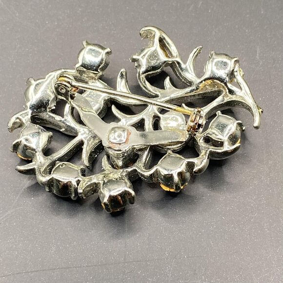 Vintage Rhinestone Brooch Silver Tone Floral Cluster Pin Costume Jewelry 1.75 - Picture 2 of 3